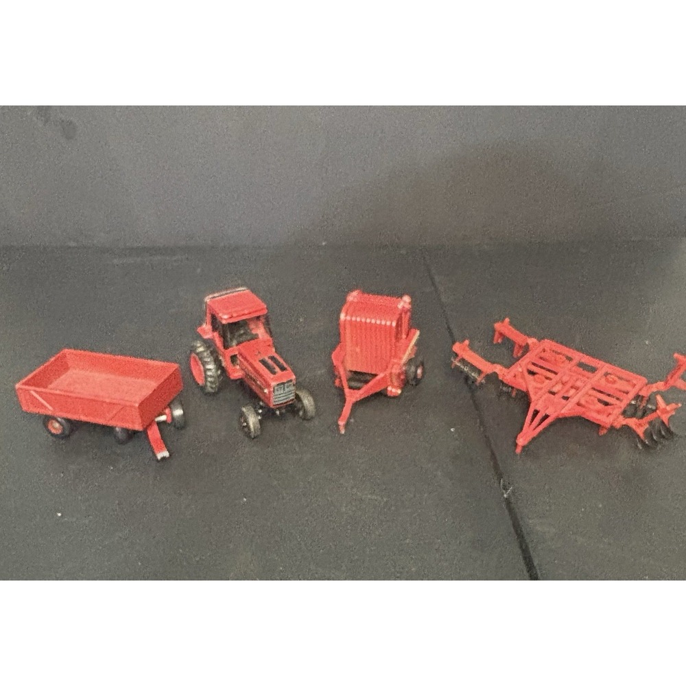 ERTL Tractor International Harvester Red diecast With 3 Implament Trailers
